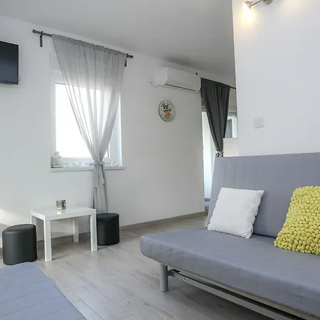 Privilege Pool Apartments Novalja Exterior photo