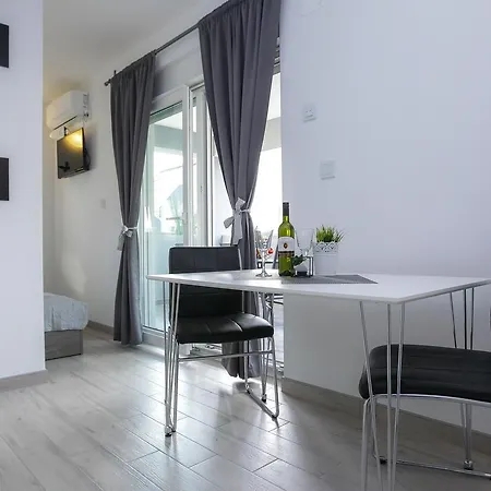 Privilege Pool Apartments Novalja Exterior photo