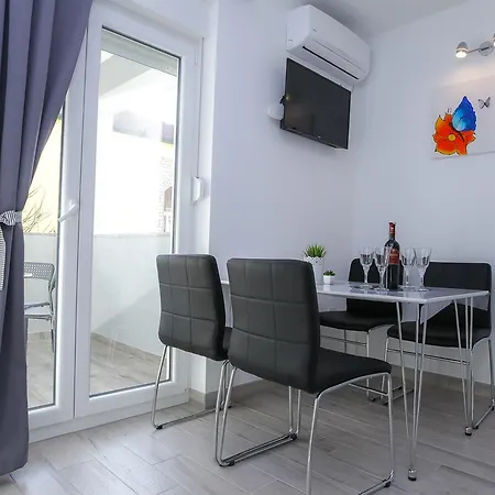 Privilege Pool Apartments Novalja Exterior photo