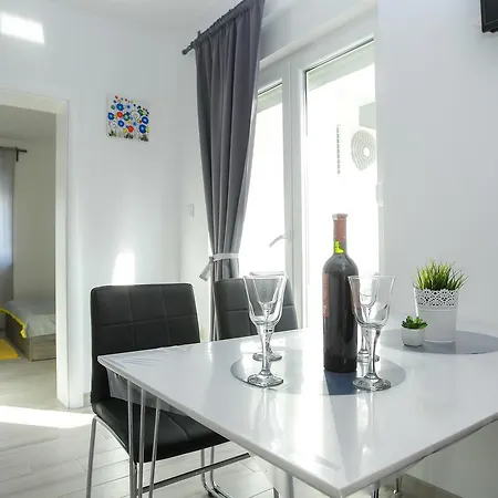 Privilege Pool Apartments Novalja Exterior photo