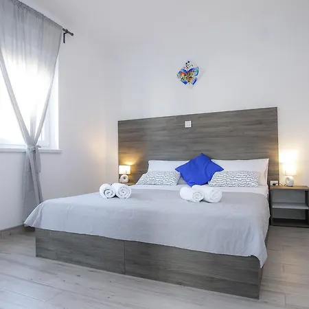 Privilege Pool Apartments Novalja Exterior photo